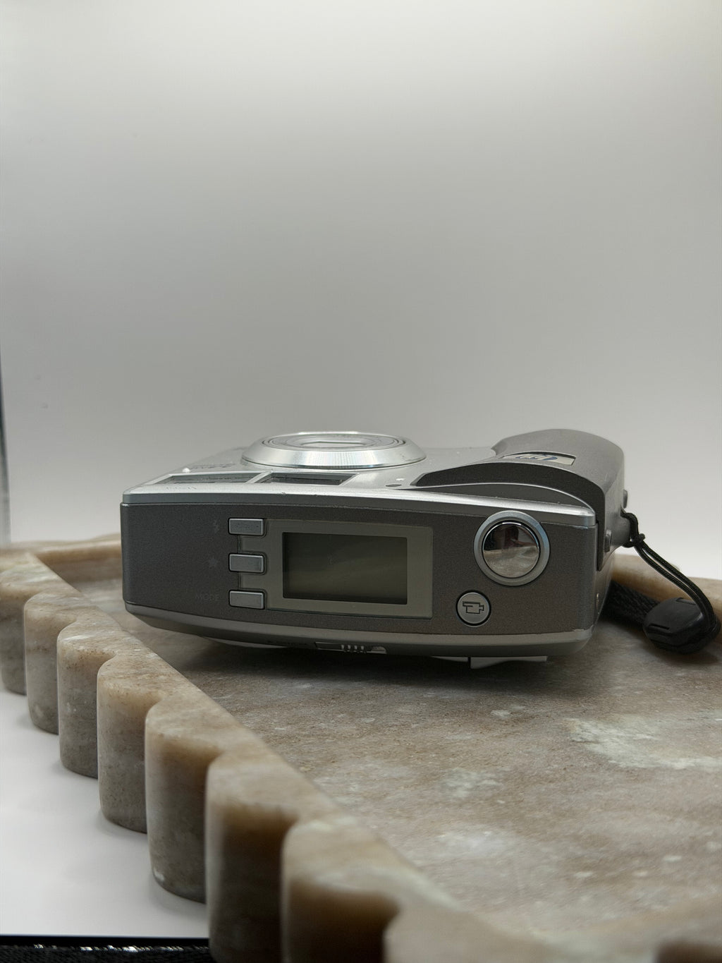 HP photosmart 735 Digital Camera in Sliver